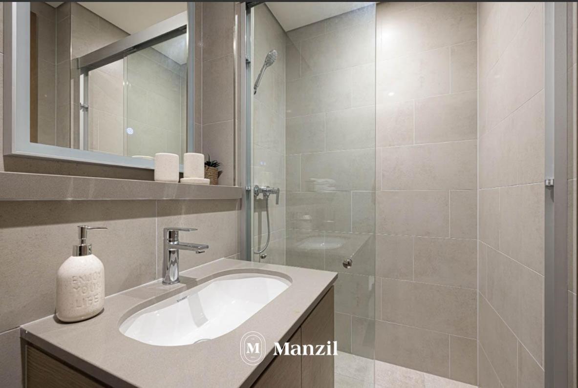 1br In Sobha Hartland With Skyline Views Dubai